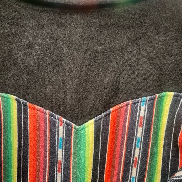 Lucky & Blessed Women’s 3/4 zip pullover long sleeve multicolored shirt - Picture 4 of 8